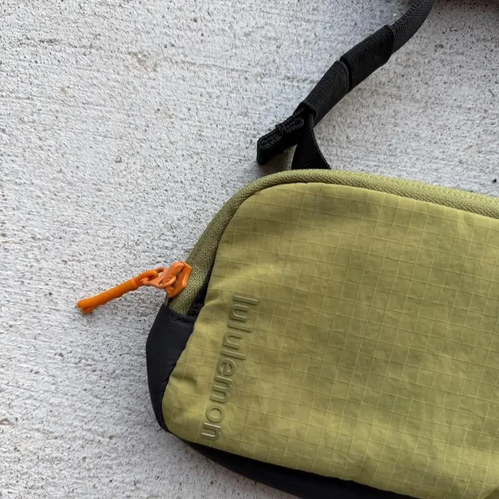 Lululemon green khaki everywhere crossbody bag